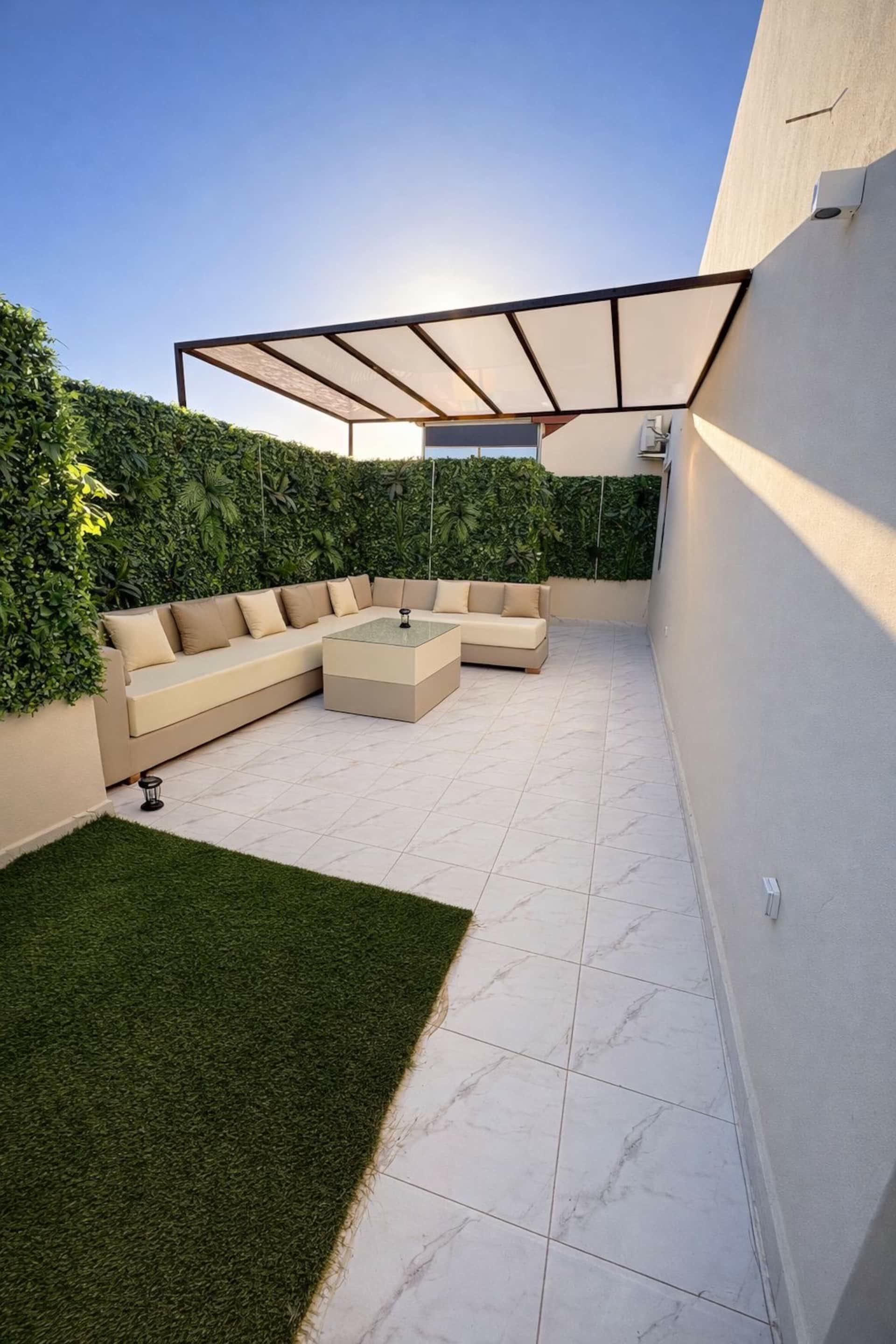 Terraza del Golden Studio de día